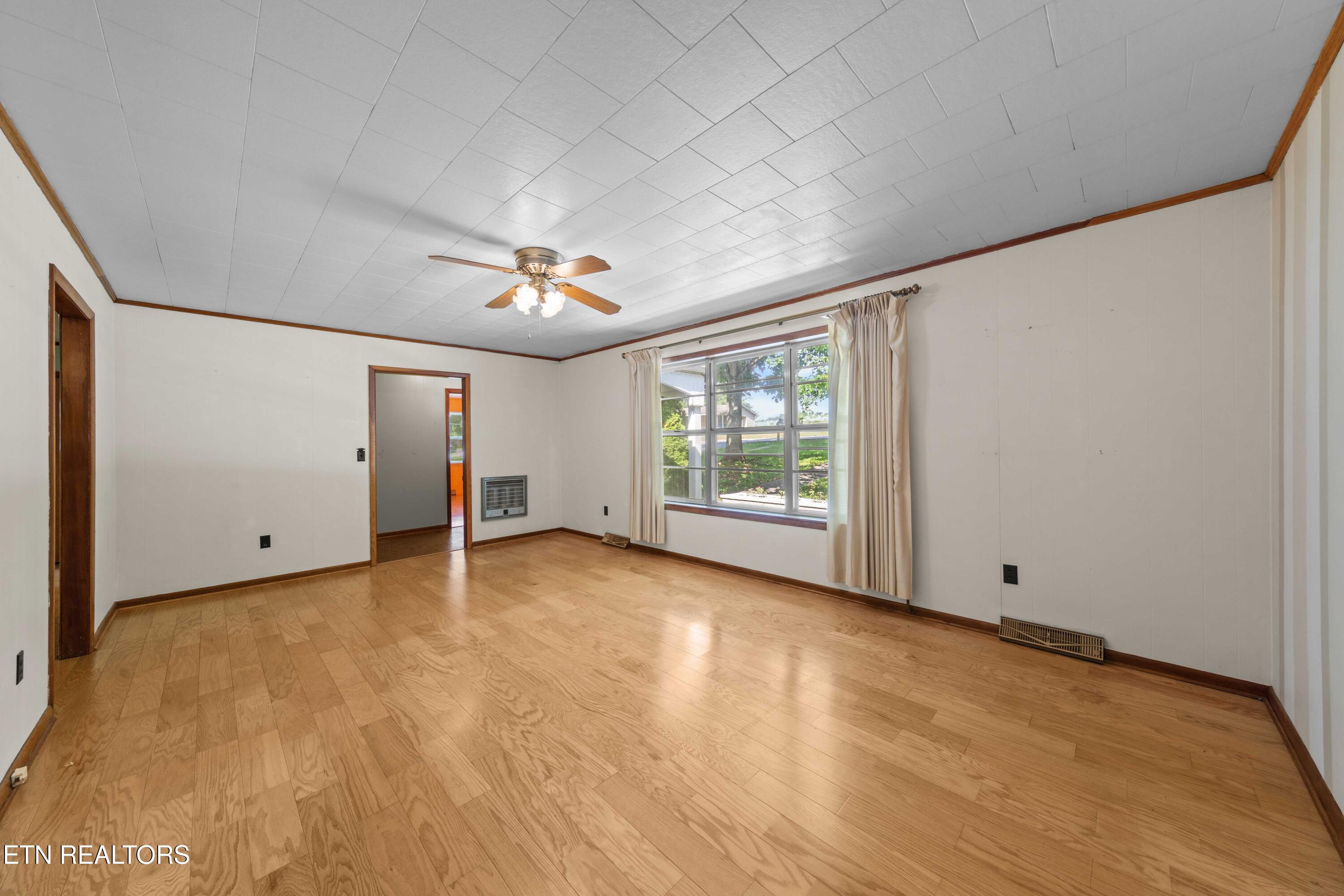 149 Holbrook Ave