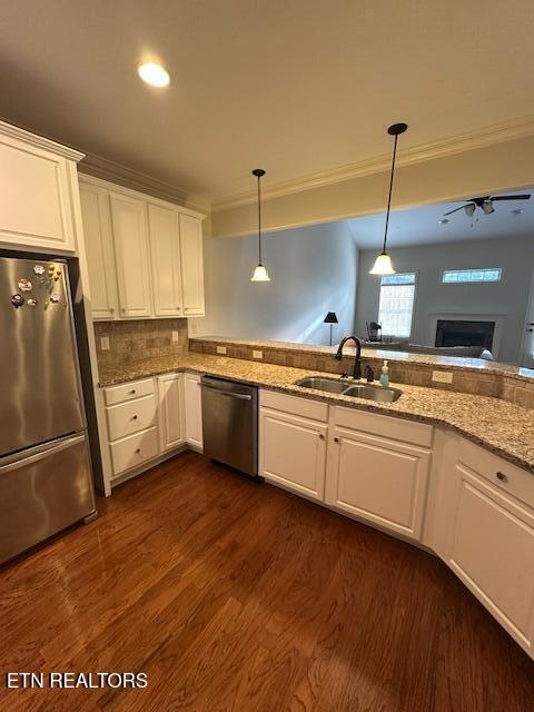 1703 Cottage Wood Way