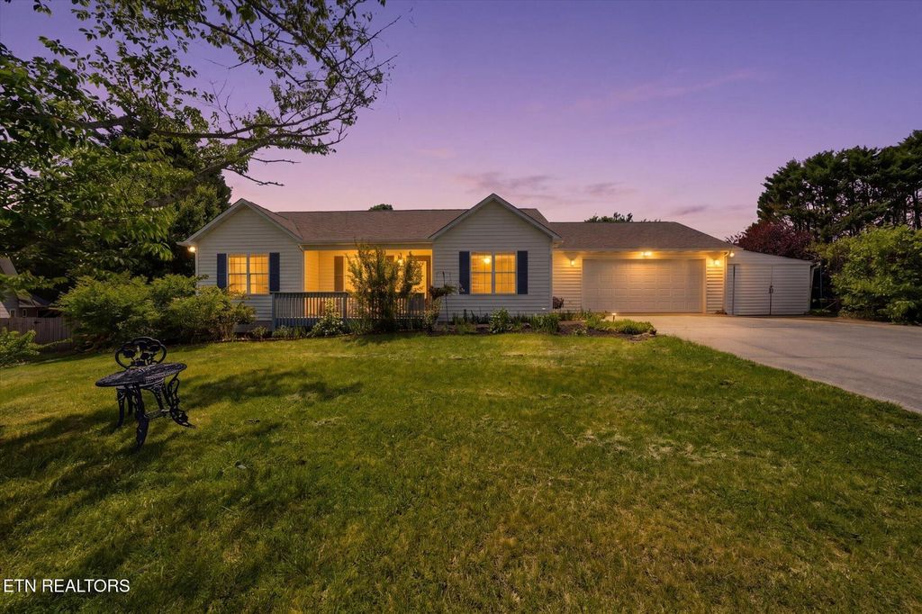 Photo of 1618 Rivergate Ridge Court, Sevierville, TN 37862 (MLS # 1337774)