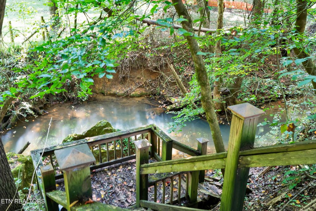 Photo of 201 County Road 577, Englewood, TN 37329 (MLS # 1325424)