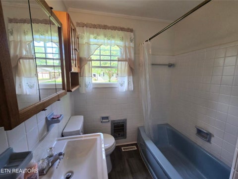 Tiny photo for 1209 Morgan St, Athens, TN 37303 (MLS # 1355489)
