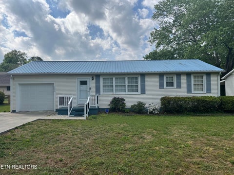 Photo of 1209 Morgan St, Athens, TN 37303 (MLS # 1355489)