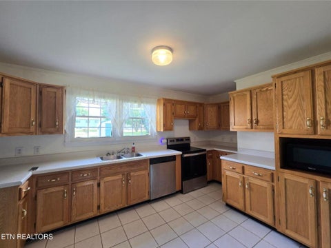 Tiny photo for 1209 Morgan St, Athens, TN 37303 (MLS # 1355489)
