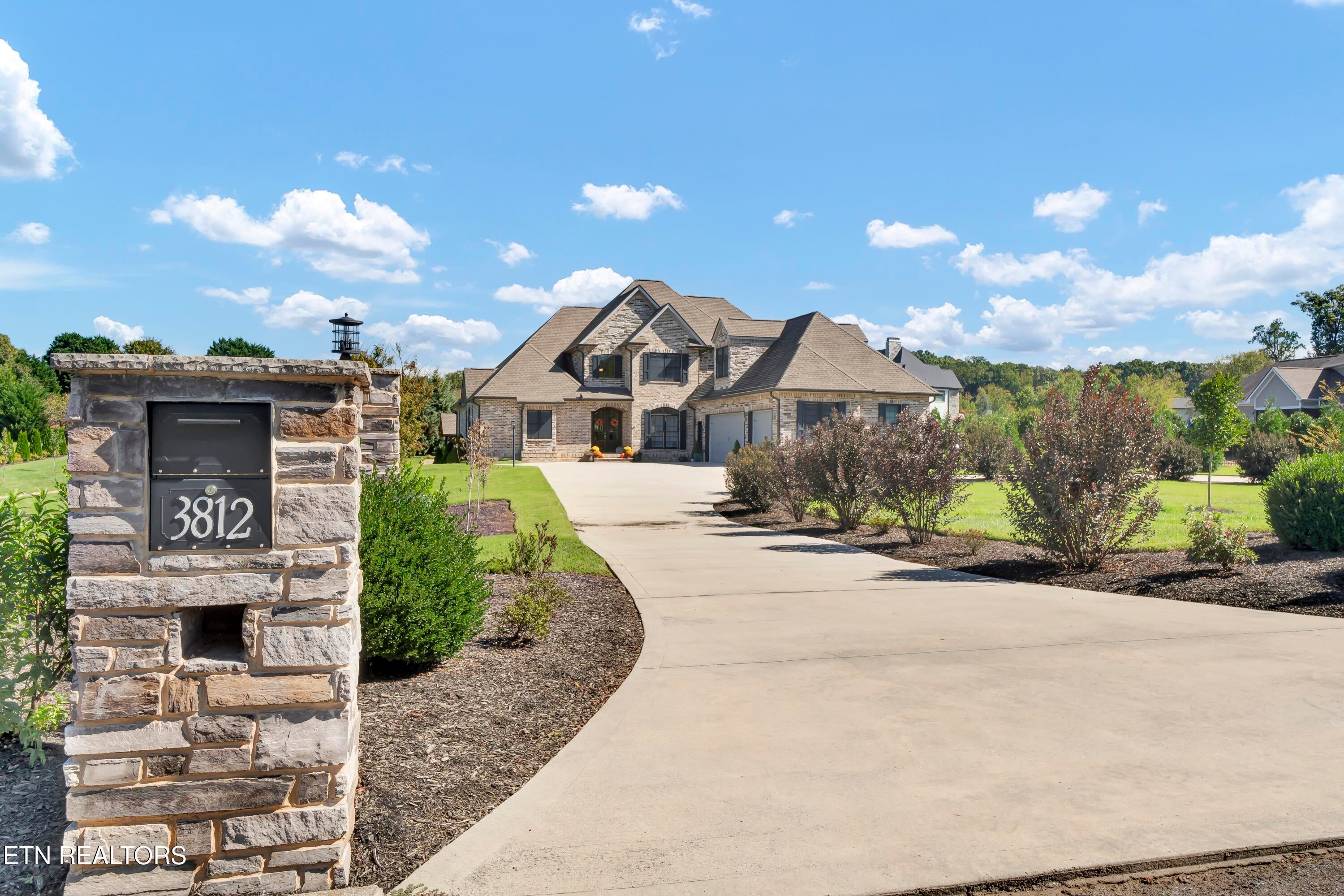 3812 Jackson Bend Drive
