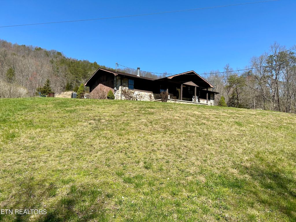 Photo of 409 Kettle Hollow Rd, Maynardville, TN 37807 (MLS # 1257387)