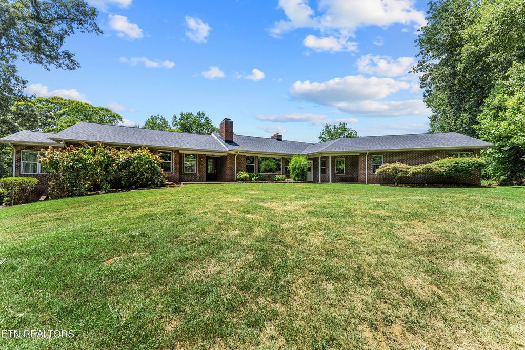 Photo of 3705 SW Timberlake Drive, Knoxville, TN 37920 (MLS # 1309713)