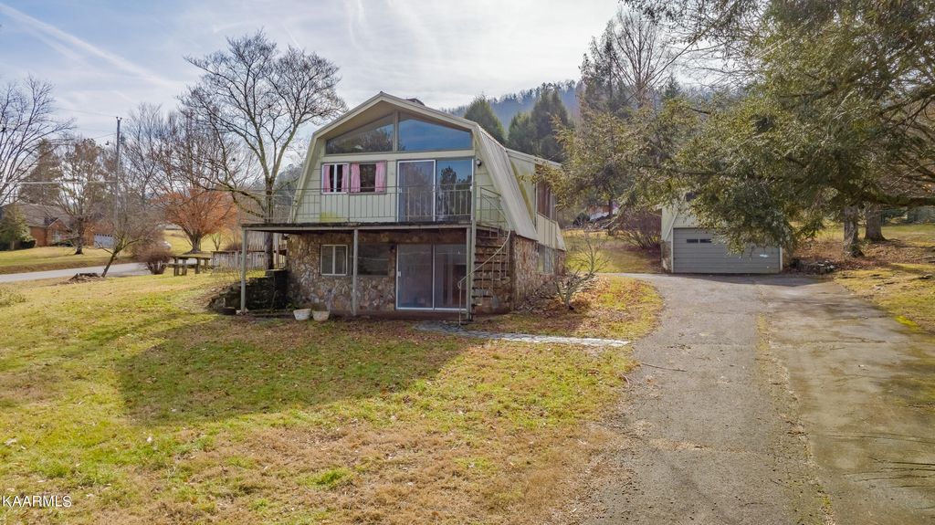 Photo of 7744 Chestnut Hill Rd, Townsend, TN 37882 (MLS # 1215906)