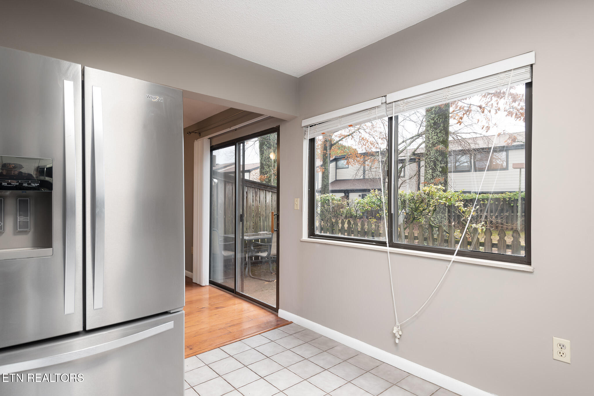 Knoxville, Tennessee 37920, United States, 2 Bedrooms Bedrooms, ,3 BathroomsBathrooms,Residential,Active,2350