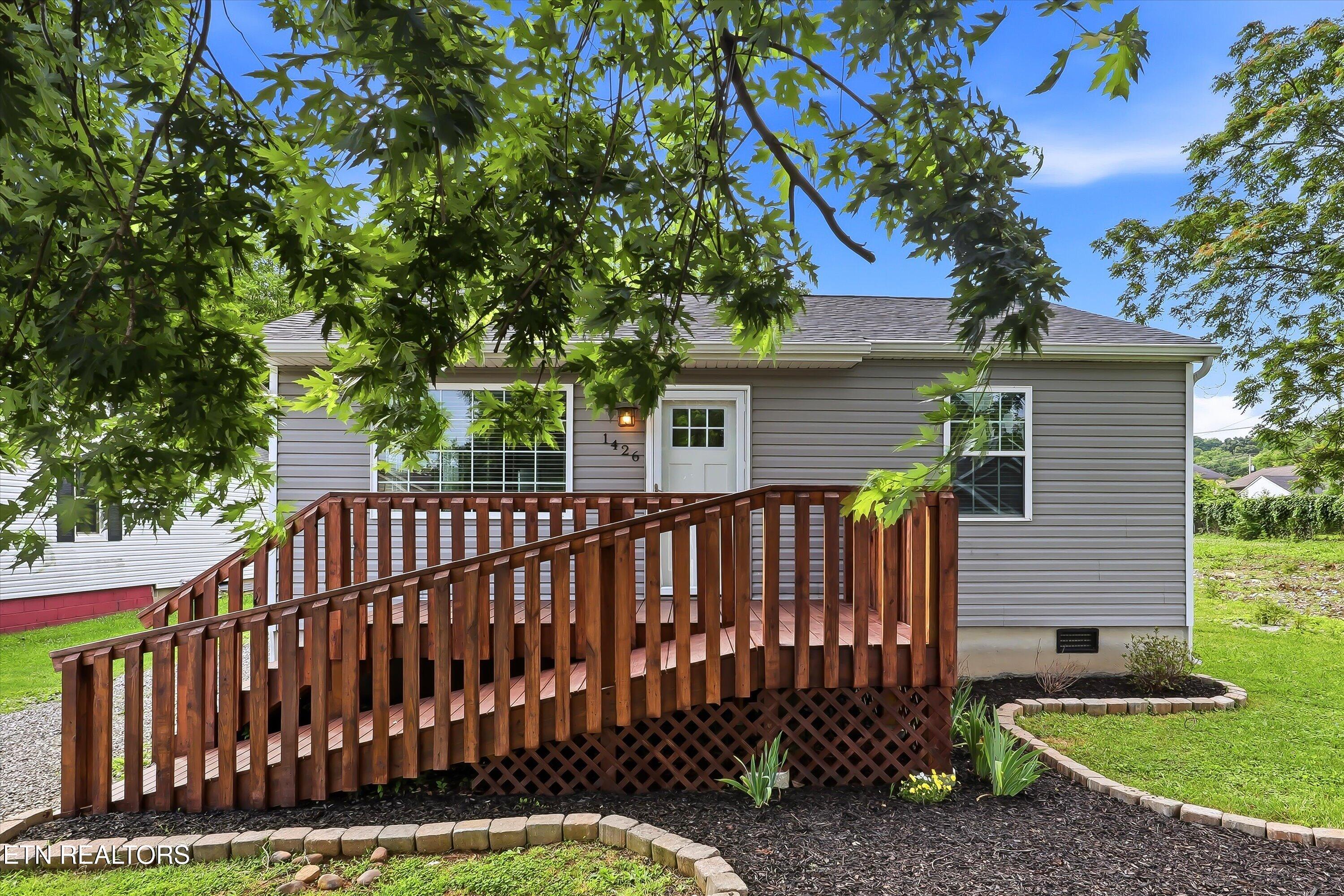 1426 Irwin Ave