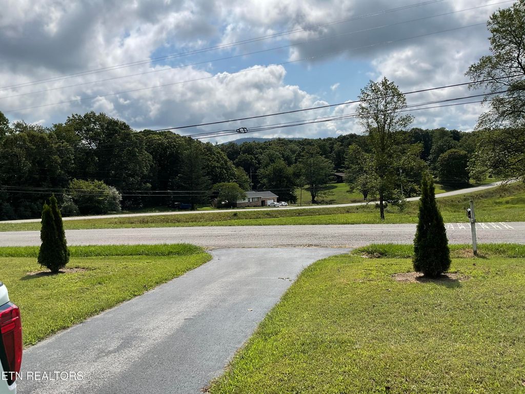 Photo of 1860 Hayes Rd, Crossville, TN 38555 (MLS # 1312398)