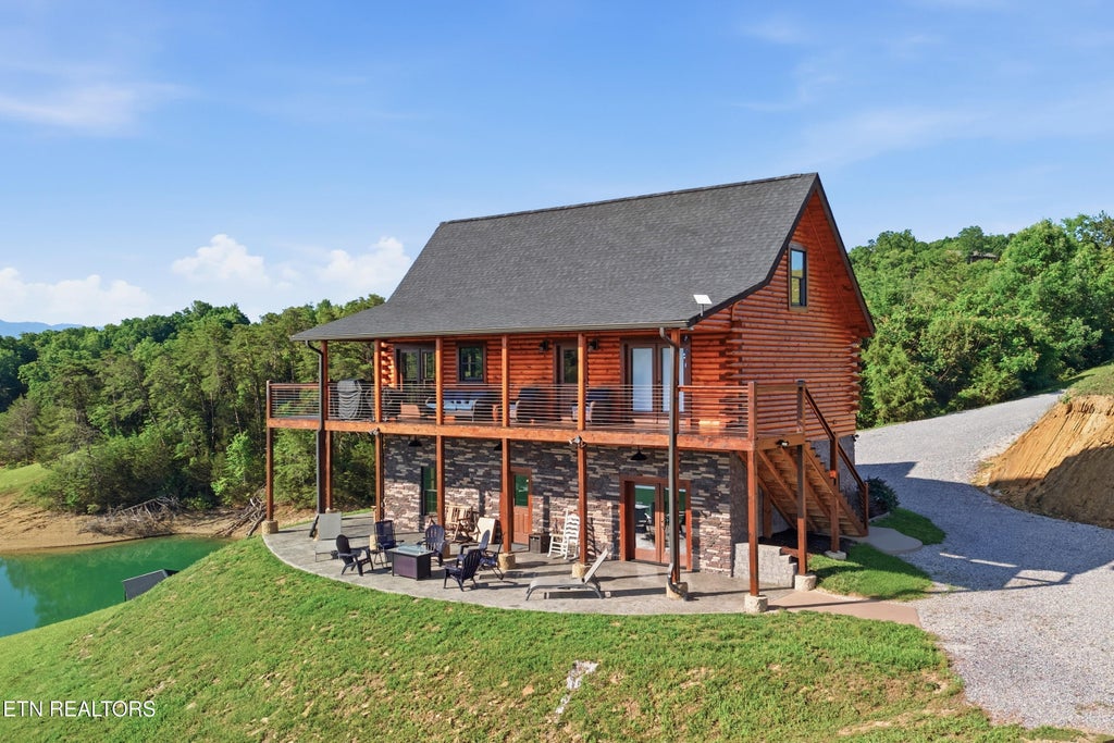 Photo of 375 Perry Branch Way, Sevierville, TN 37876 (MLS # 1343857)