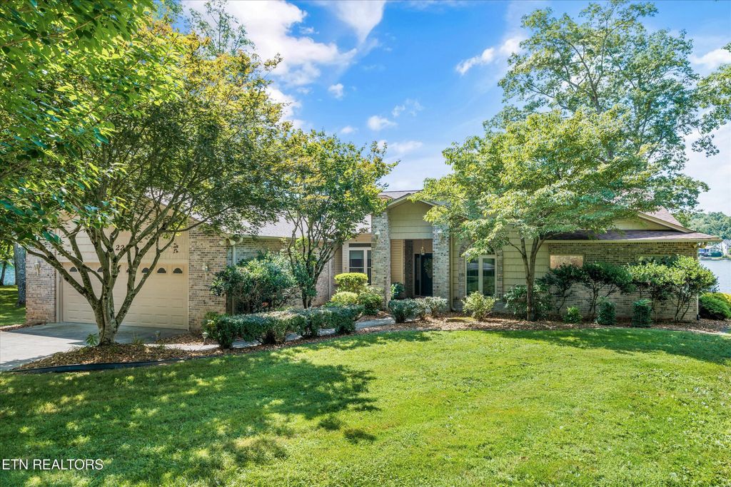 Photo of 22 Meadowlark Circle, Crossville, TN 38558 (MLS # 1308732)