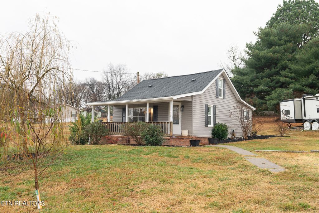 Photo of 234 Rockford Walker Court, Rockford, TN 37853 (MLS # 1246870)