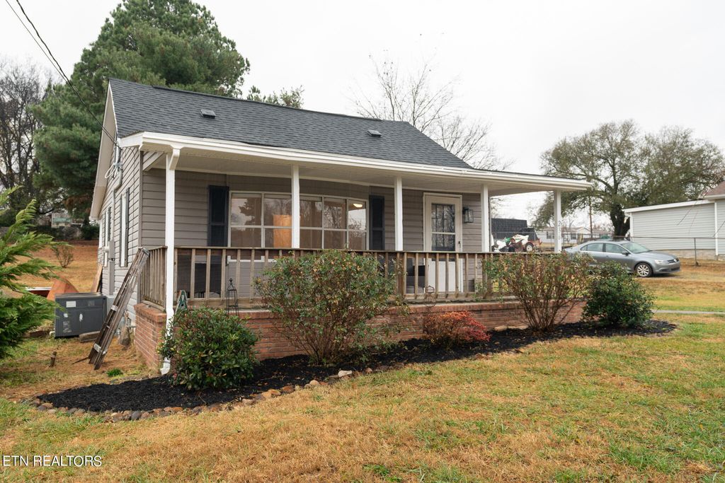 Photo of 234 Rockford Walker Court, Rockford, TN 37853 (MLS # 1246870)