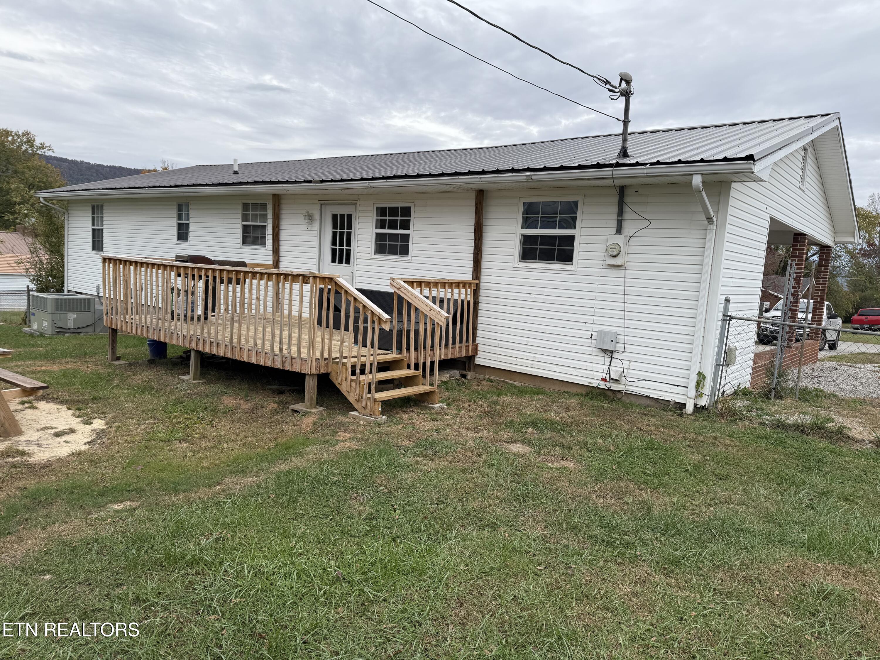 128 Chapman Crest Drive