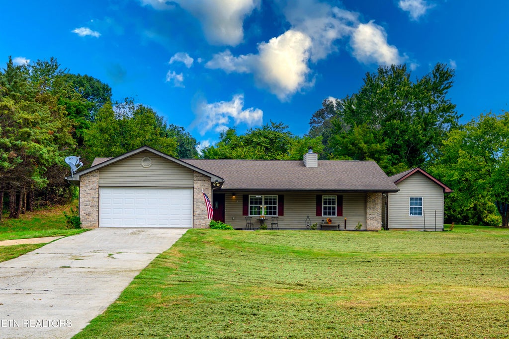 Photo of 3330 River Pointe Circle, Kodak, TN 37764 (MLS # 1356949)