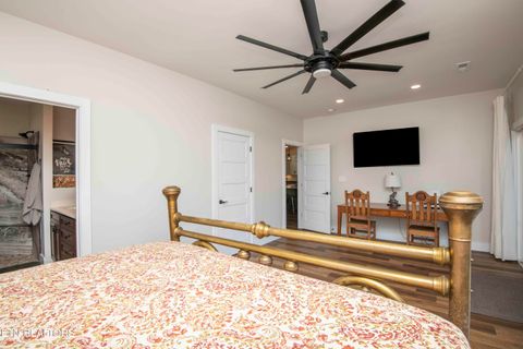 Tiny photo for 716 Howell Rd, Mascot, TN 37806 (MLS # 1318900)