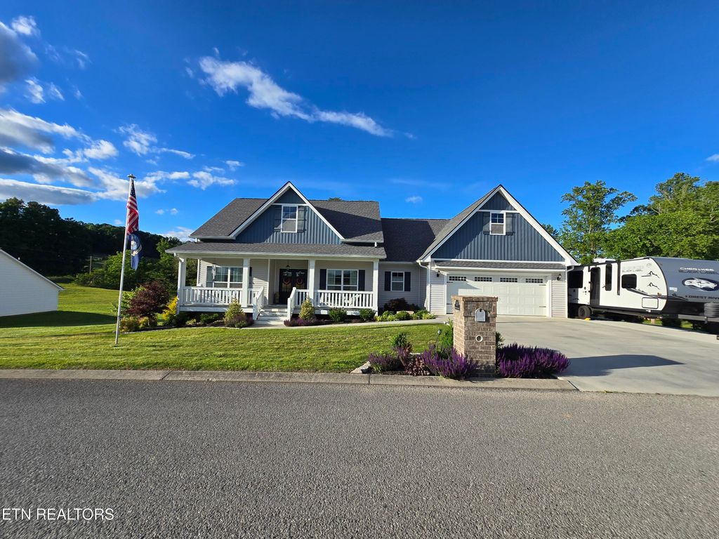 Photo of 524 Shields Crossing Drive, Bean Station, TN 37708 (MLS # 1340935)