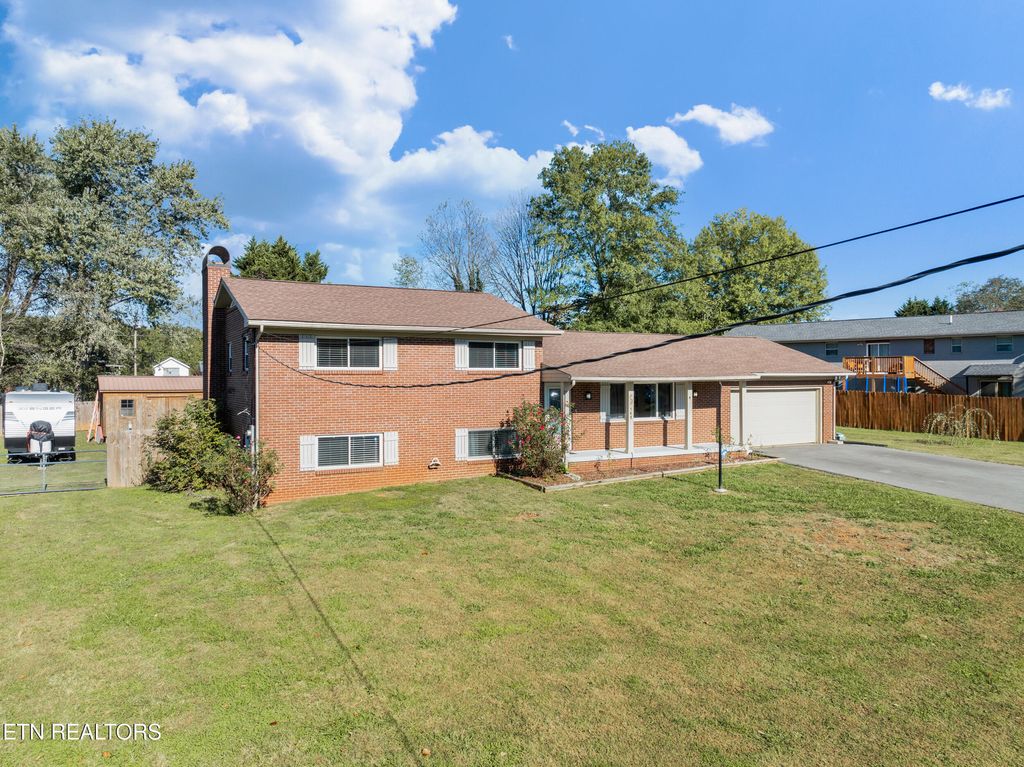 Photo of 149 Colonial Circle, Seymour, TN 37865 (MLS # 1298621)