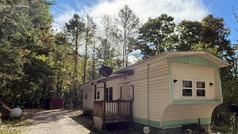 Photo of 119 Old Airport Rd, Oakdale, TN 37829 (MLS # 1359543)