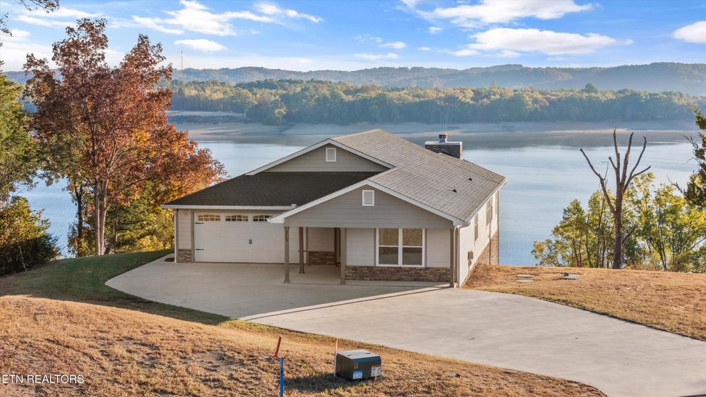 Photo of 313 Sunrise Tr, Dandridge, TN 37725 (MLS # 1342135)