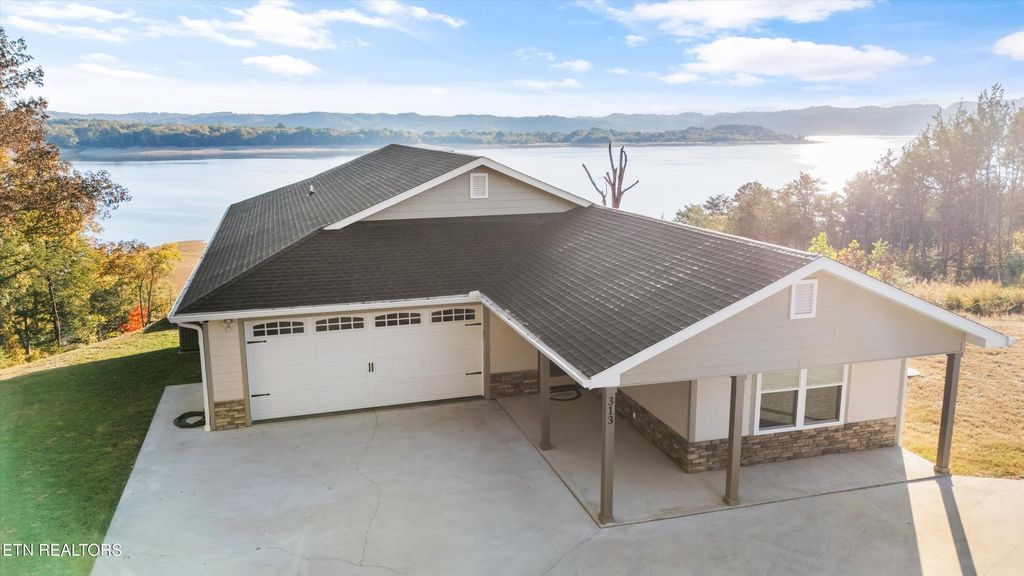 Photo of 313 Sunrise Tr, Dandridge, TN 37725 (MLS # 1342135)