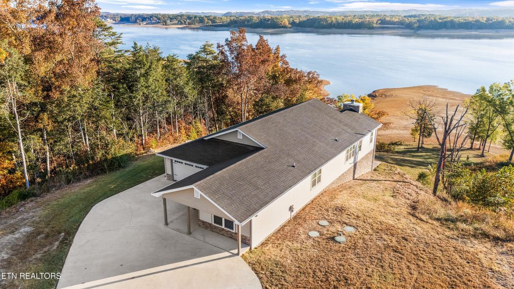 Photo of 313 Sunrise Tr, Dandridge, TN 37725 (MLS # 1342135)