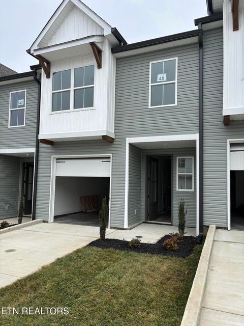 1736 Lateglow Way Knoxville TN 37931