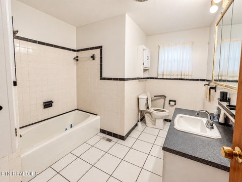 Tiny photo for 3888 Chapman St, Morristown, TN 37813 (MLS # 1359305)