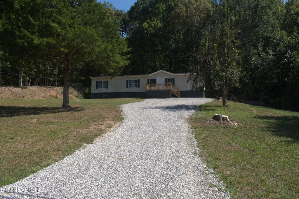 Photo of 2549 River Rd, Kingston, TN 37763 (MLS # 1355881)