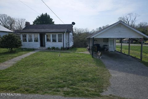 Photo of 204 E Elm St, LaFollette, TN 37766 (MLS # 1334019)
