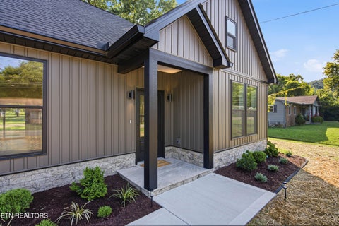 Tiny photo for 5318 Aubrey Lane, Knoxville, TN 37912 (MLS # 1354040)