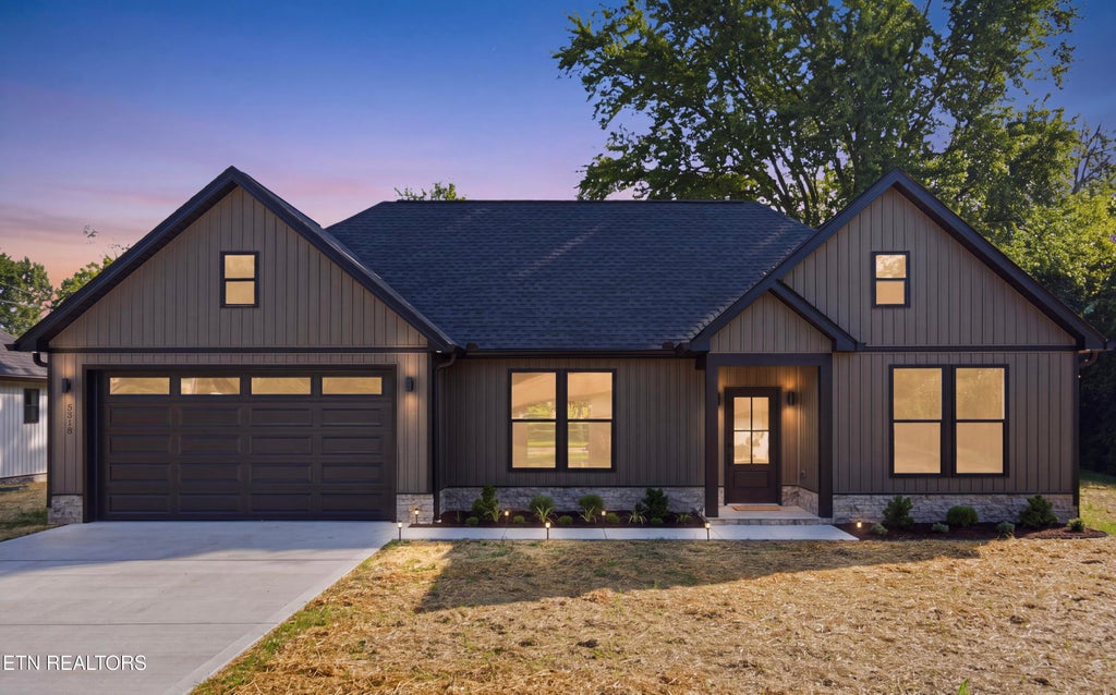 Photo of 5318 Aubrey Lane, Knoxville, TN 37912 (MLS # 1354040)