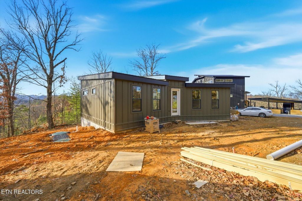 Photo of 2305 Village Circle Cir, Sevierville, TN 37876 (MLS # 1321420)