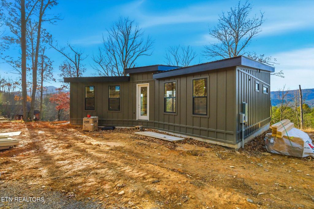 Photo of 2305 Village Circle Cir, Sevierville, TN 37876 (MLS # 1321420)