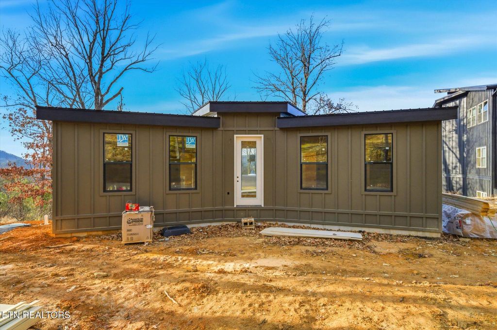 Photo of 2305 Village Circle Cir, Sevierville, TN 37876 (MLS # 1321420)