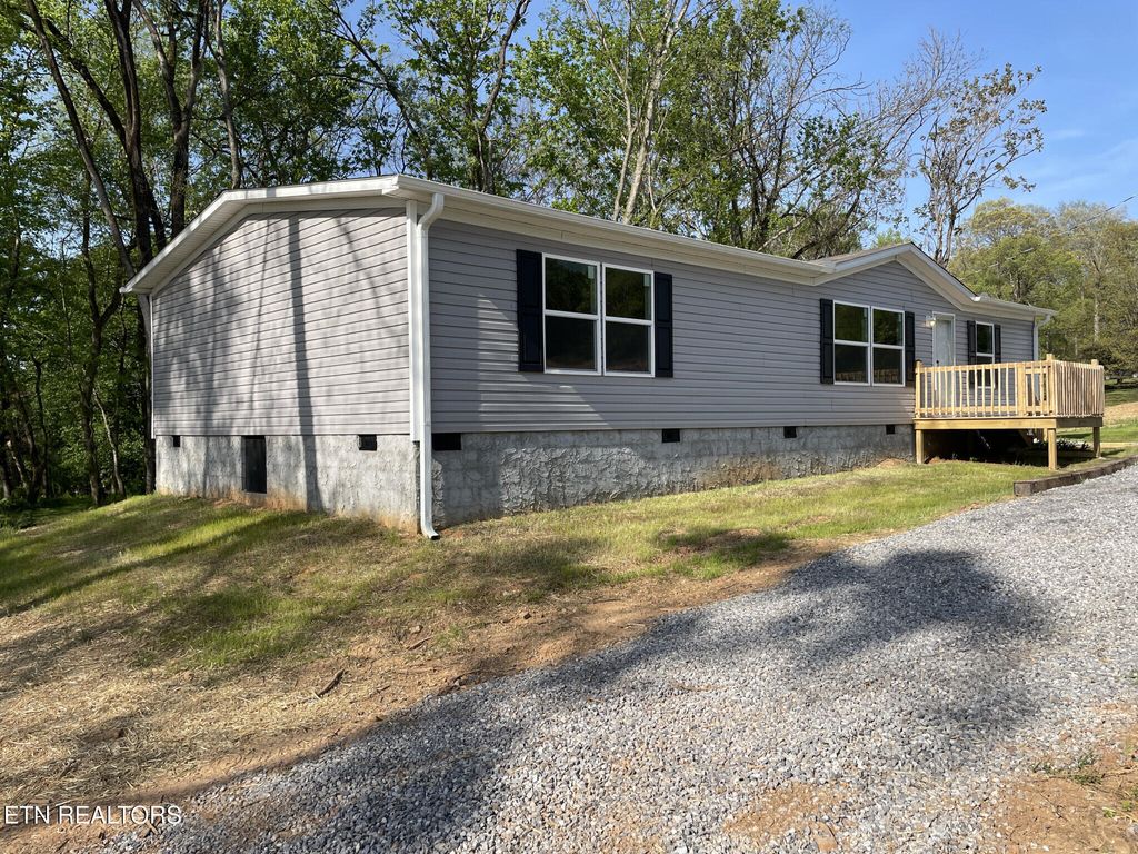 Photo of 1517 Sweetwater Vonore Rd, Sweetwater, TN 37874 (MLS # 1298423)