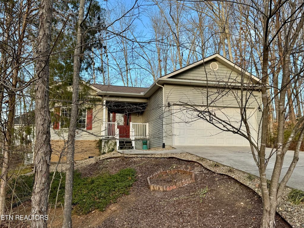 Photo of 293 Elohi Way, Loudon, TN 37774 (MLS # 1326152)