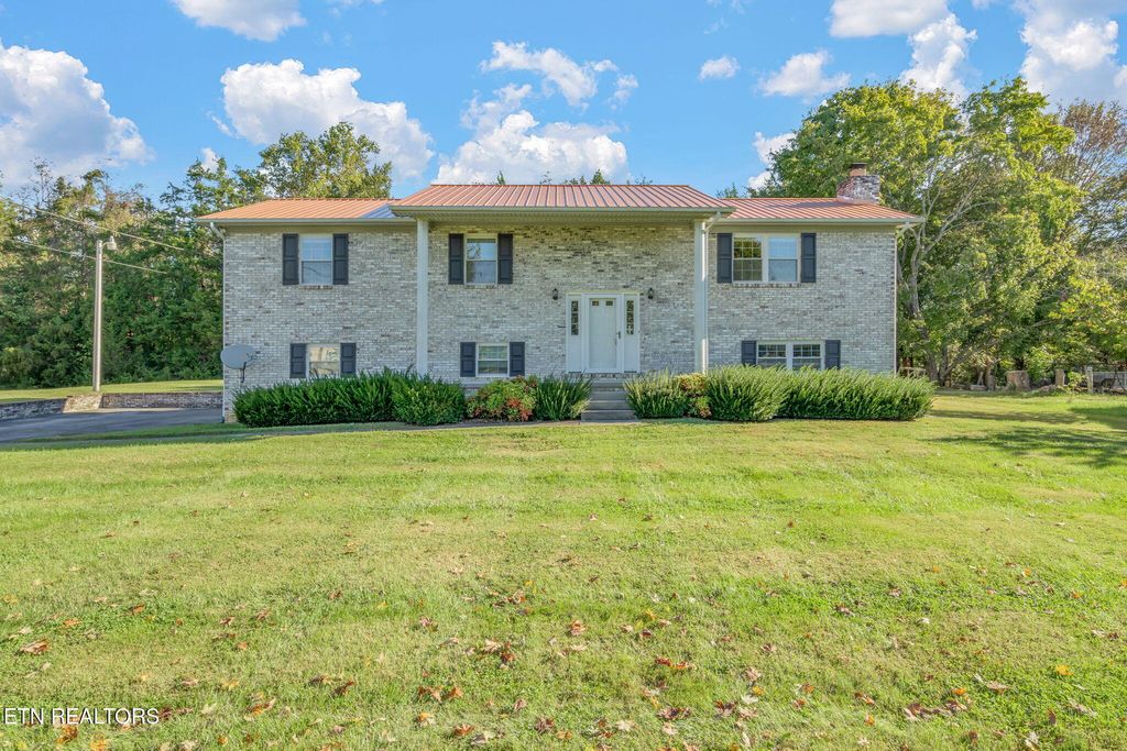 Photo of 8408 Graceland Rd, Corryton, TN 37721 (MLS # 1318949)