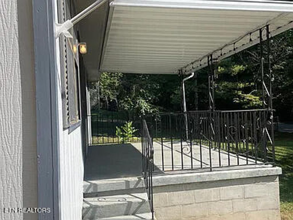 Photo of 155 deloizer Lane, Rockwood, TN 37854 (MLS # 1320256)