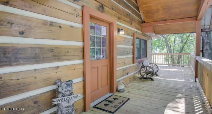 447 Lakeside Rd