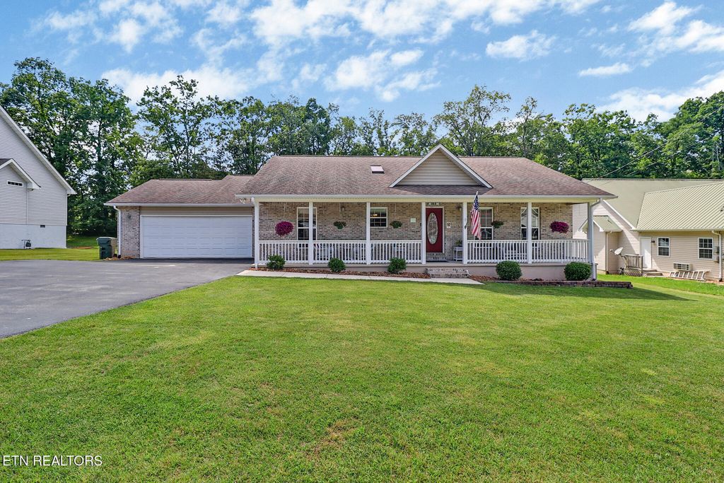 Photo of 21 Knights Way, Crossville, TN 38571 (MLS # 1346392)