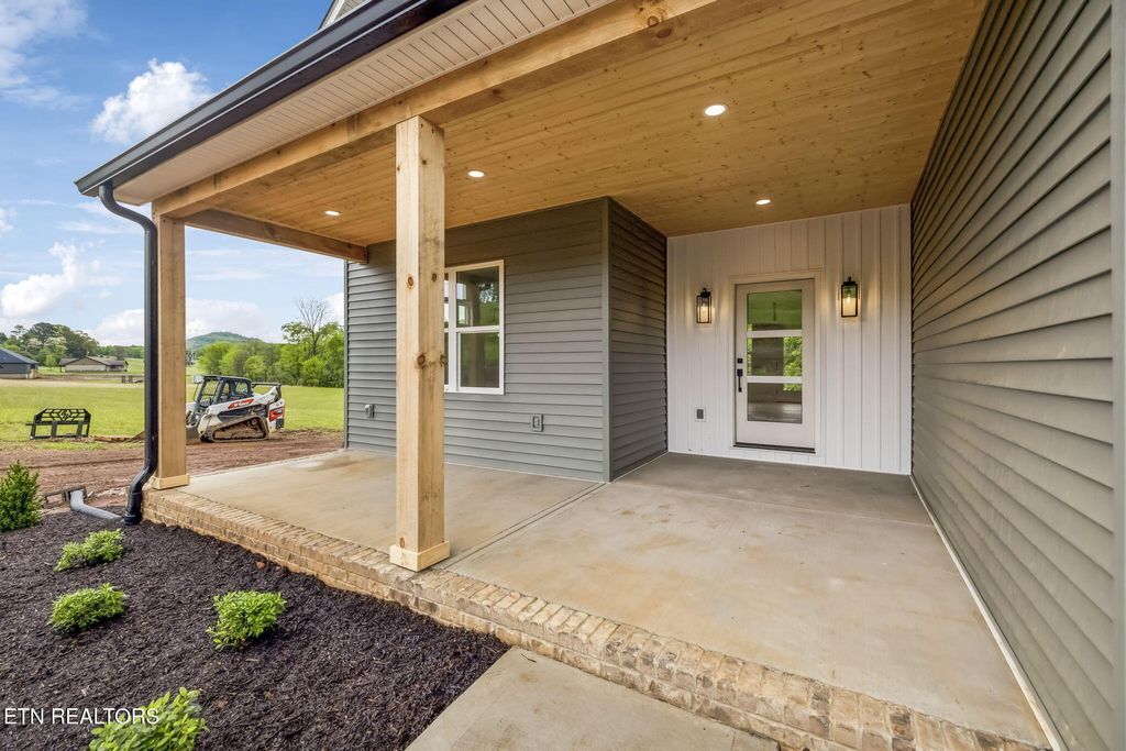 Photo of 318 Roddy Branch Rd, Rockford, TN 37853 (MLS # 1292535)