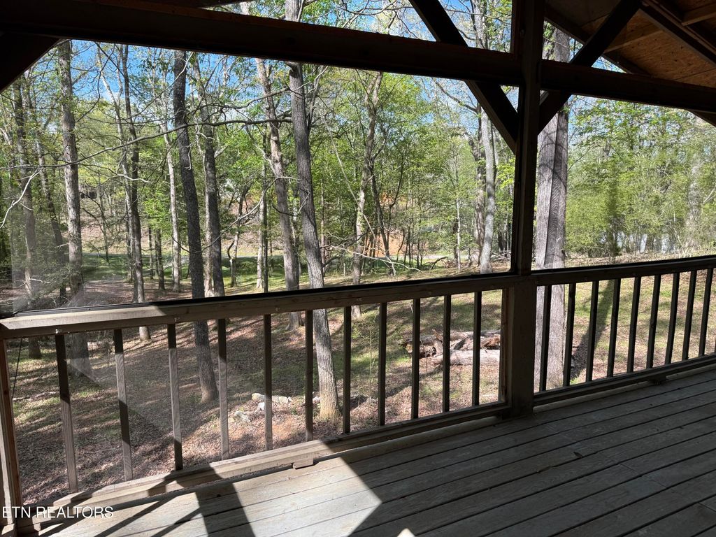 Photo of 807 Little Dogwood Rd, Kingston, TN 37763 (MLS # 1300272)