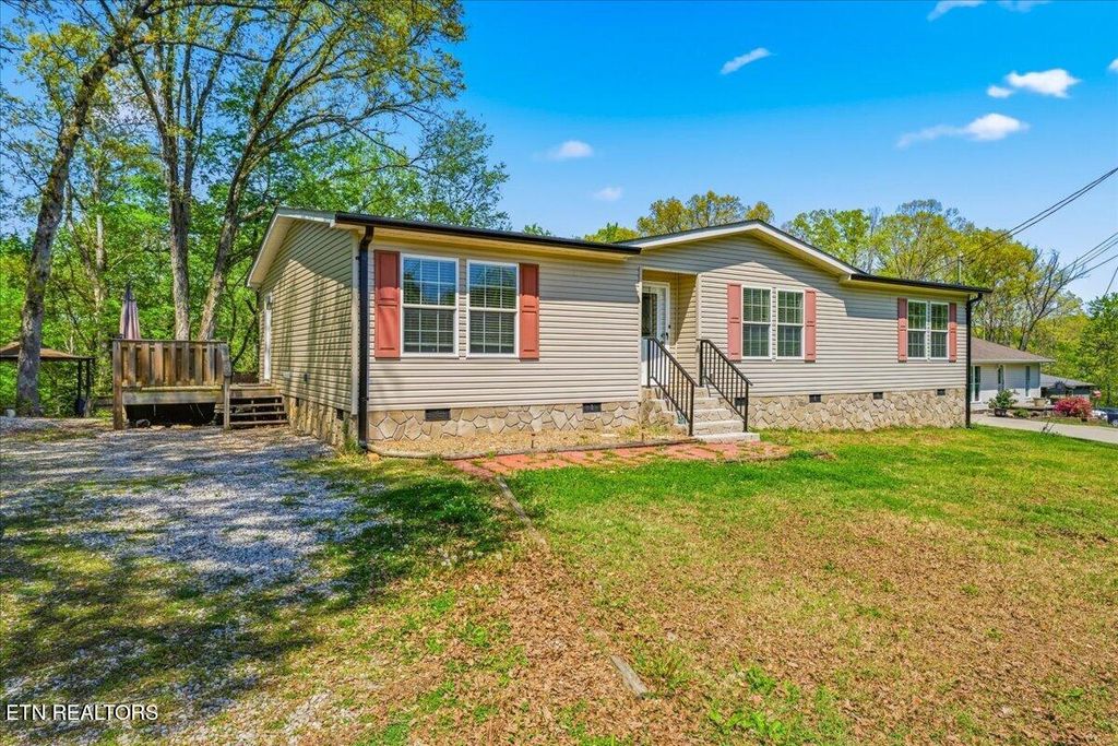 Photo of 810 Stevens Lane, Lenoir City, TN 37771 (MLS # 1336494)