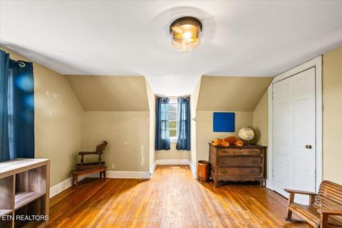Tiny photo for 524 Park Rd, Caryville, TN 37714 (MLS # 1341579)