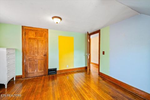 Tiny photo for 524 Park Rd, Caryville, TN 37714 (MLS # 1341579)
