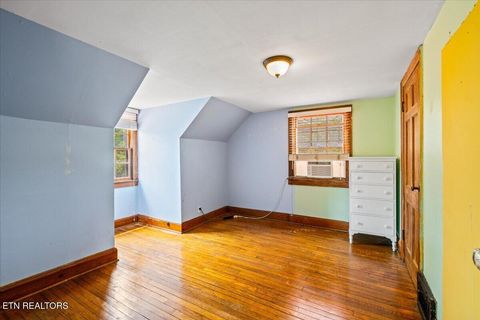 Tiny photo for 524 Park Rd, Caryville, TN 37714 (MLS # 1341579)