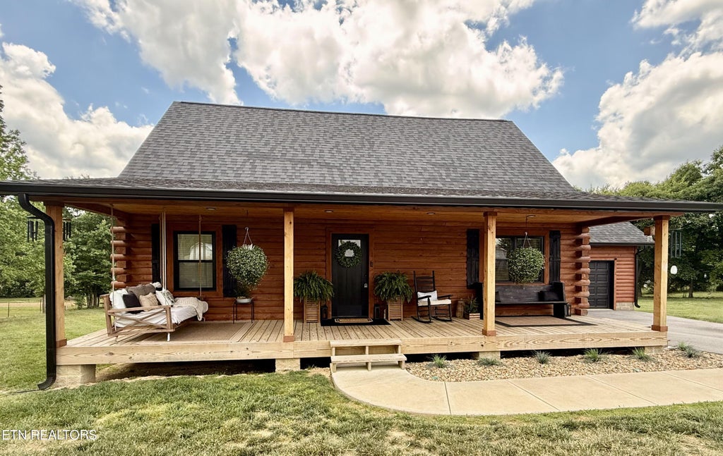 Photo of 108 Crestview Lane, Livingston, TN 38570 (MLS # 1352771)
