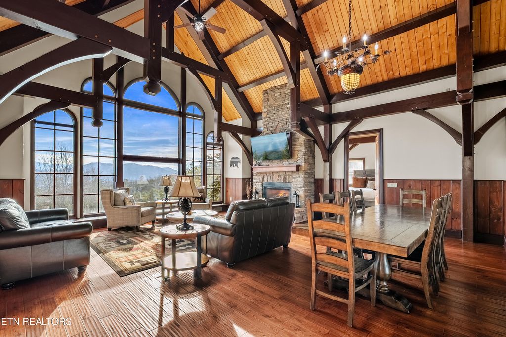 Photo of 3050 Summit Trails Drive, Sevierville, TN 37862 (MLS # 1325832)